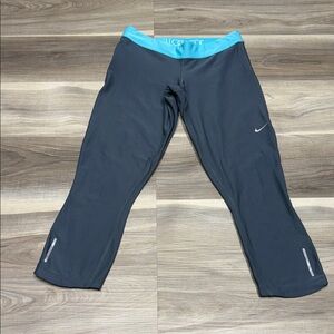 Nike gray and blue Capri leggings size medium